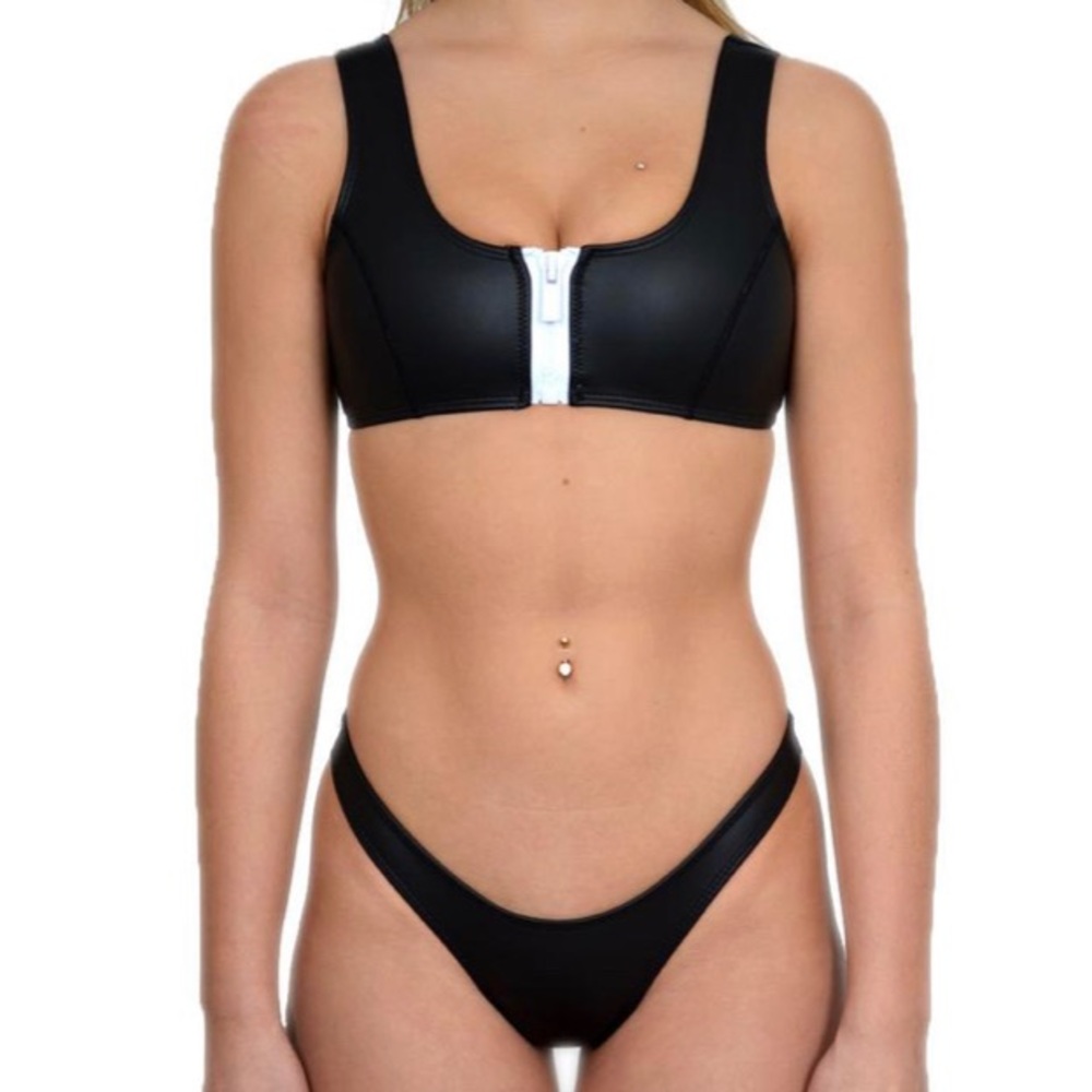 Hoaka Black Claudia Bikini Set